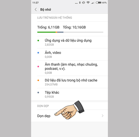 Vào dọn dẹp